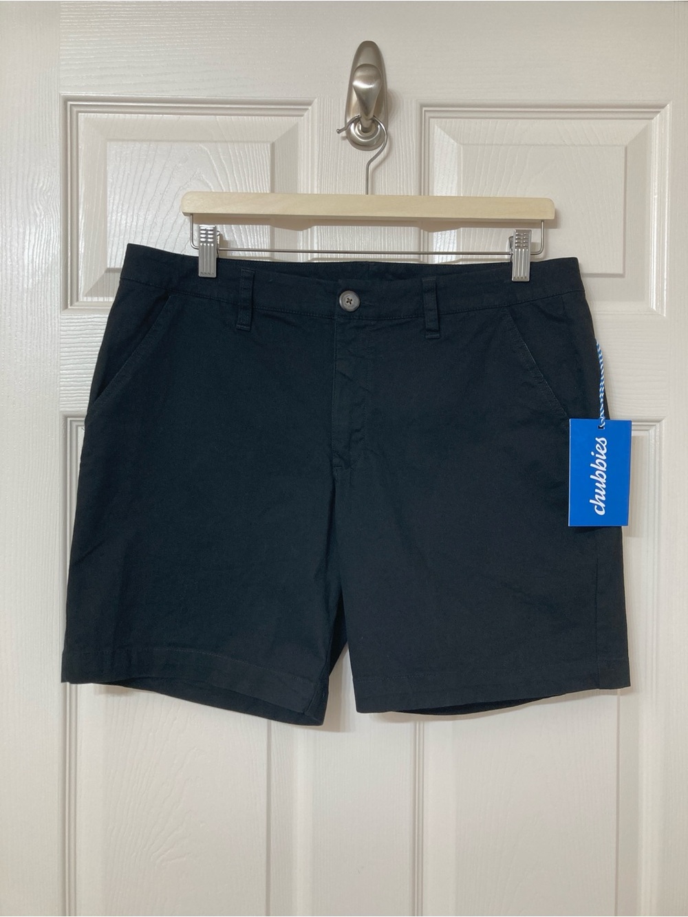 NEW Chubbies Men’s Black Dark N Stormies 7” Classic Chino Short Large Summer